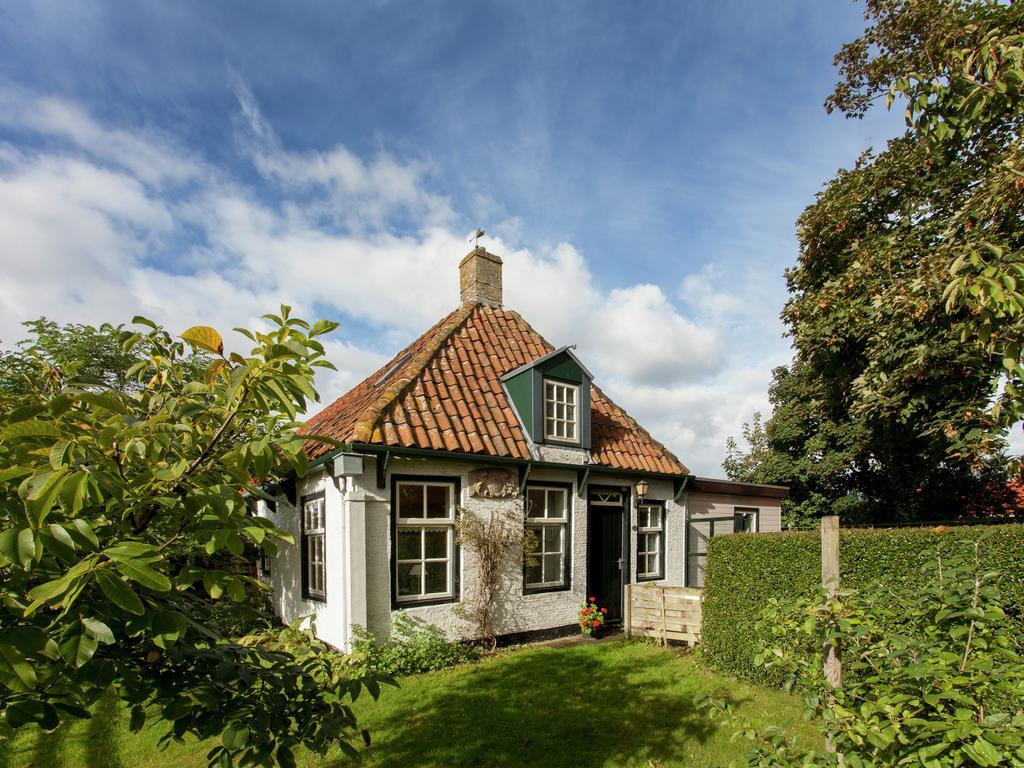Fairytale Cottage In Nes Friesland With Garden Exterior foto